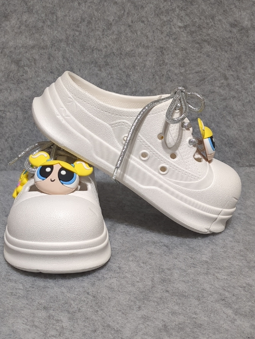 Miniso discontinued powerpuff girls slip on Eva White Women's shoes Size 7 - Picture 4 of 14